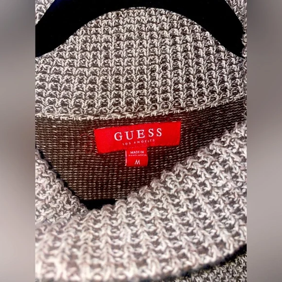 GUESS LOS ANGELES. Material is mostly cotton with some wool and bamboo. Size M - Picture 10 of 10